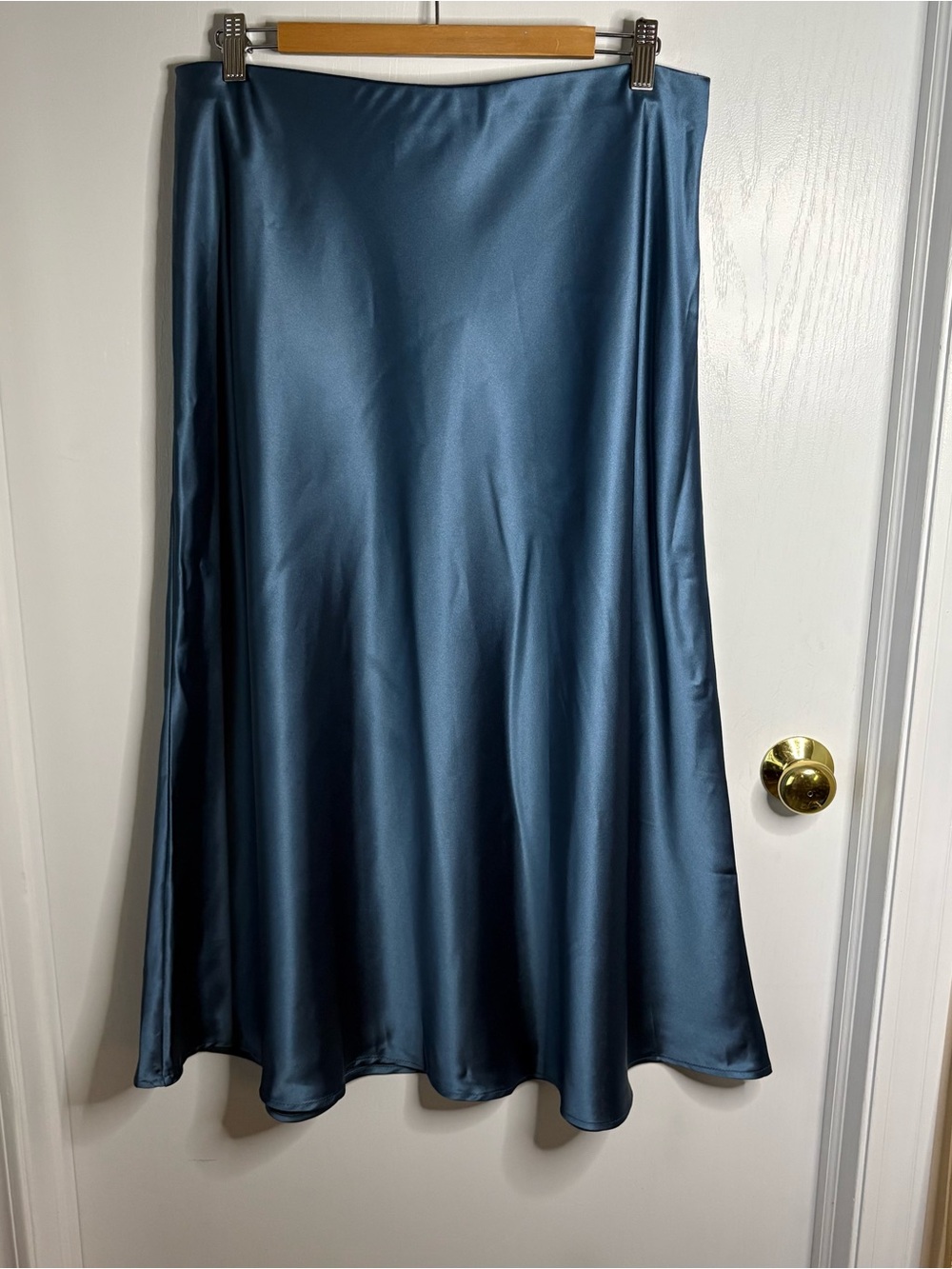 NWOT Sz L Satin Poly A-Line Slip Style Midi Skirt Minimalist Boho Y2K